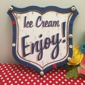 Pioneer Woman wall art